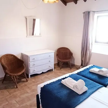 Traditional Rustic Family Duplex With Balcony - Casa 1 Villa